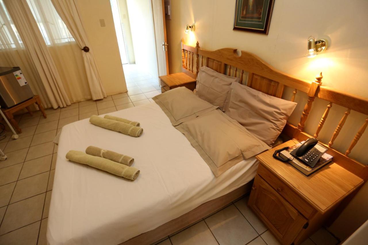 Schuetzenhaus Guesthouse Keetmanshoop Ngoại thất bức ảnh