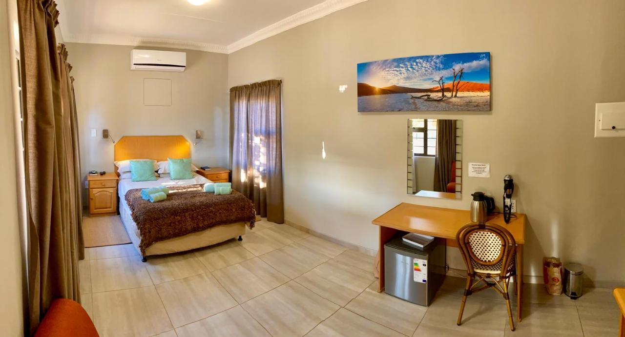 Schuetzenhaus Guesthouse Keetmanshoop Ngoại thất bức ảnh