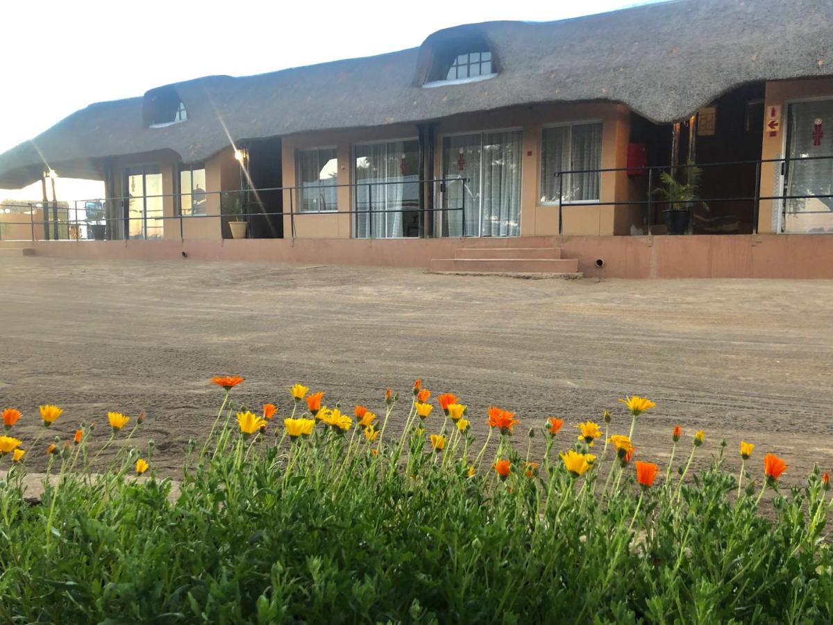 Schuetzenhaus Guesthouse Keetmanshoop Ngoại thất bức ảnh