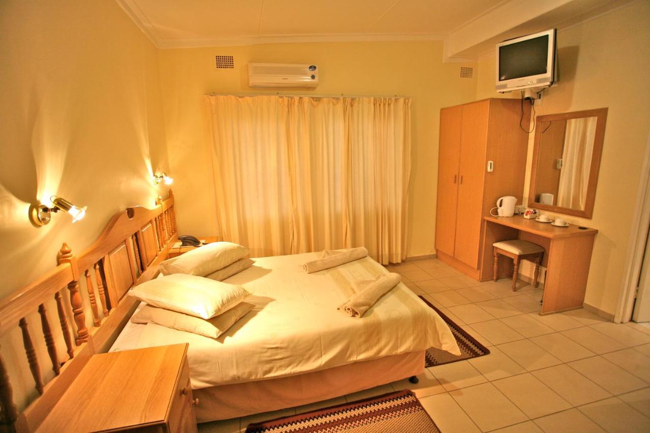 Schuetzenhaus Guesthouse Keetmanshoop Ngoại thất bức ảnh