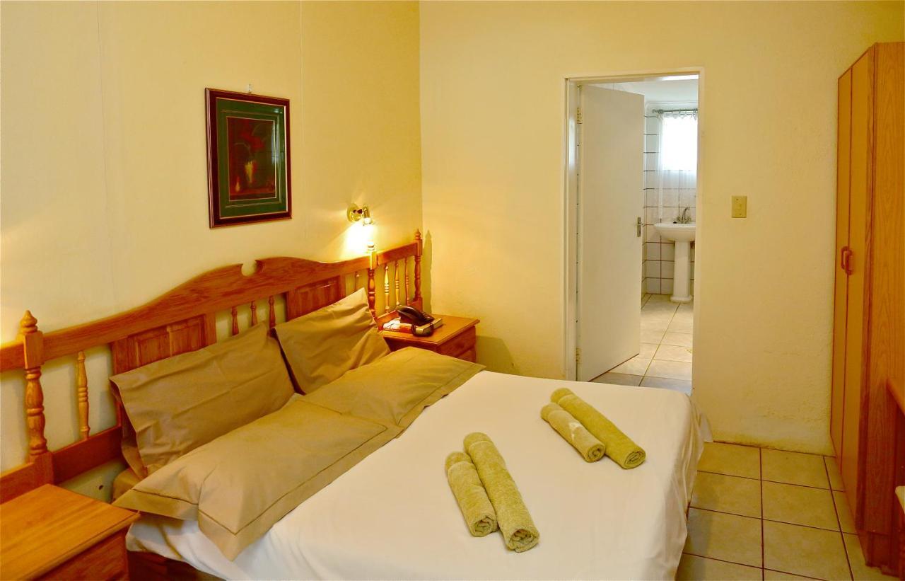 Schuetzenhaus Guesthouse Keetmanshoop Ngoại thất bức ảnh